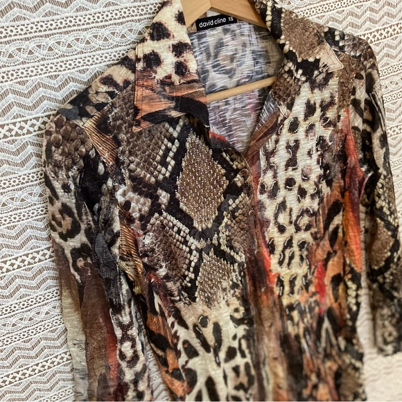Animal Print Long Sleeve Blouse with Delicate Crystal Embellishments - G… - Picture 4 of 11